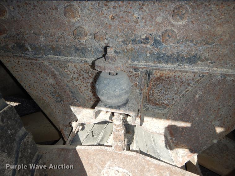 image for item J5660 1997 Ford LTS9000 vacuum truck