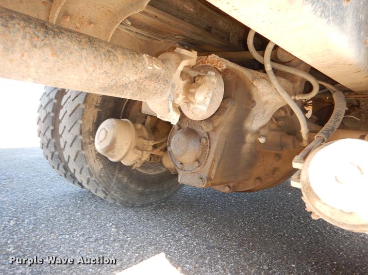 image for item J5660 1997 Ford LTS9000 vacuum truck