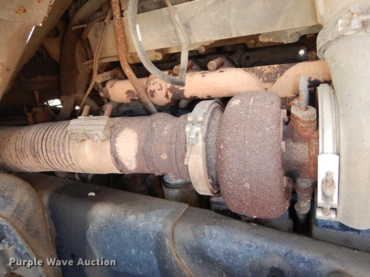 image for item J5660 1997 Ford LTS9000 vacuum truck