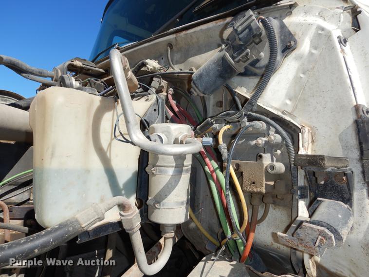 image for item J5660 1997 Ford LTS9000 vacuum truck