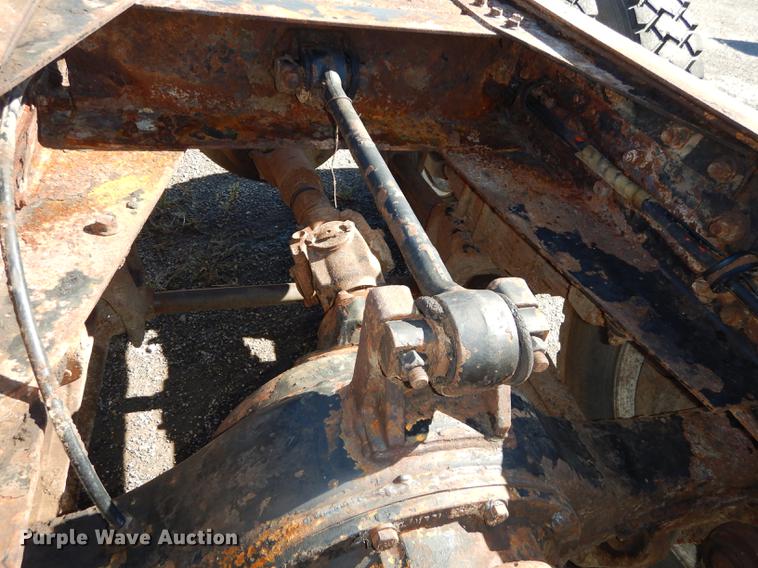 image for item J5661 1990 International 4900 truck chassis