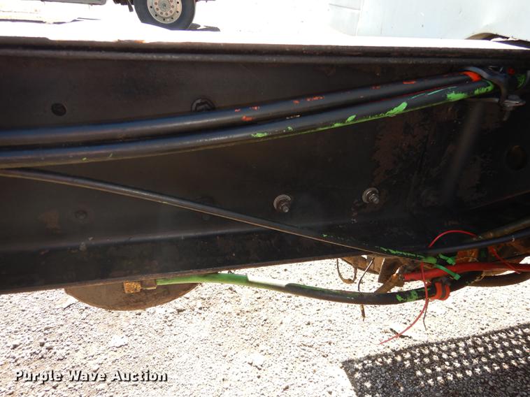 image for item J5661 1990 International 4900 truck chassis