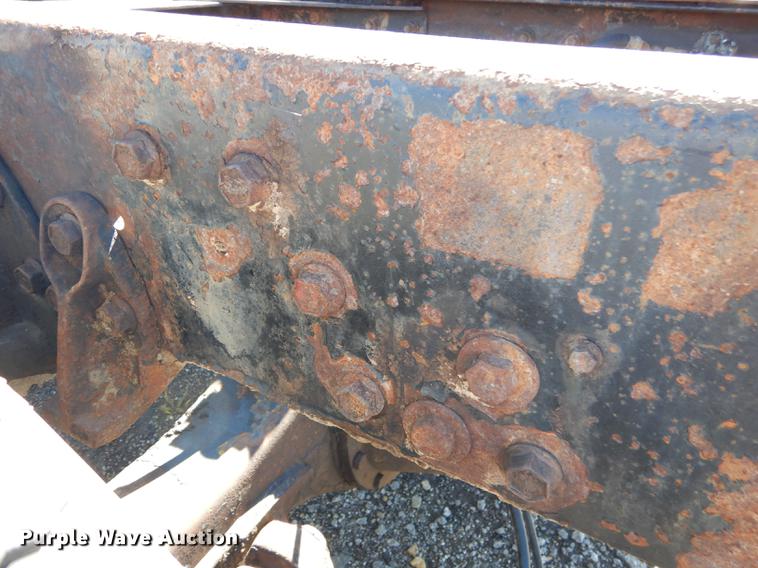 image for item J5661 1990 International 4900 truck chassis