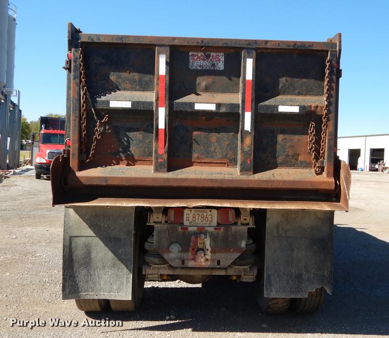 image for item J5662 1988 Freightliner FLC dump truck