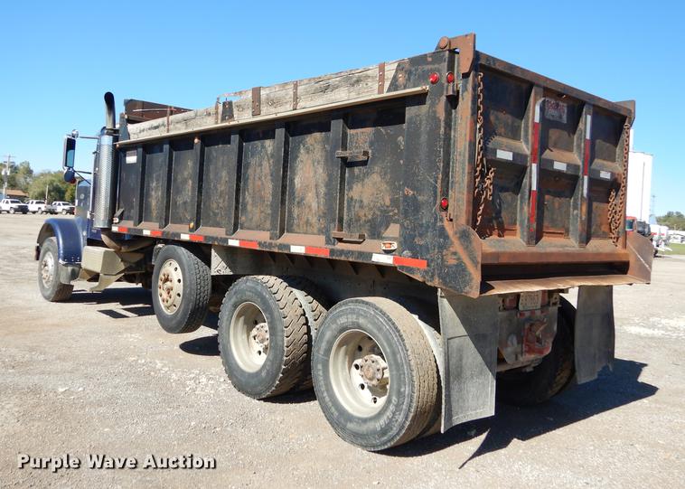 image for item J5662 1988 Freightliner FLC dump truck