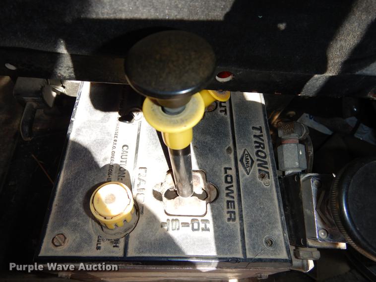 image for item J5662 1988 Freightliner FLC dump truck