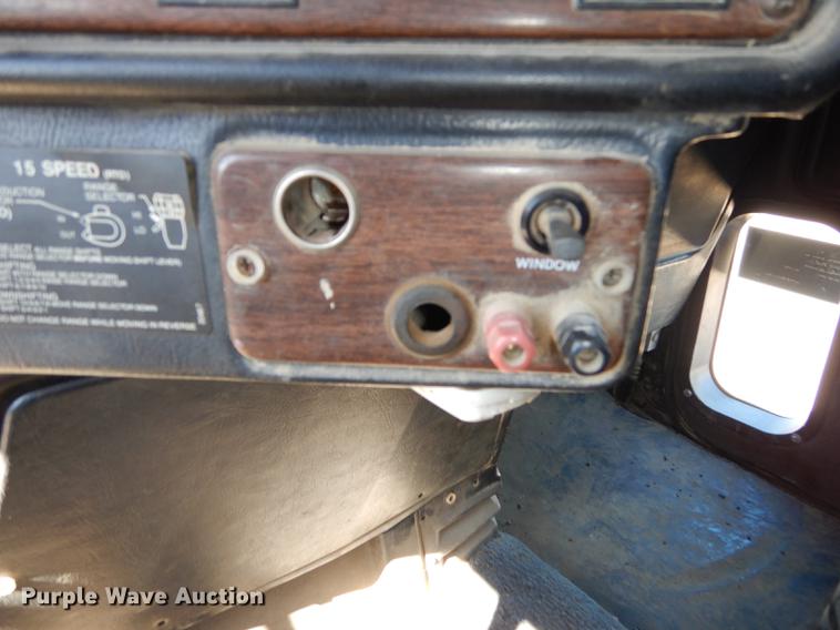 image for item J5662 1988 Freightliner FLC dump truck