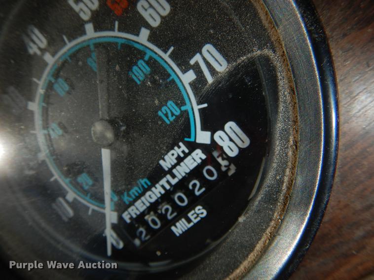 image for item J5662 1988 Freightliner FLC dump truck