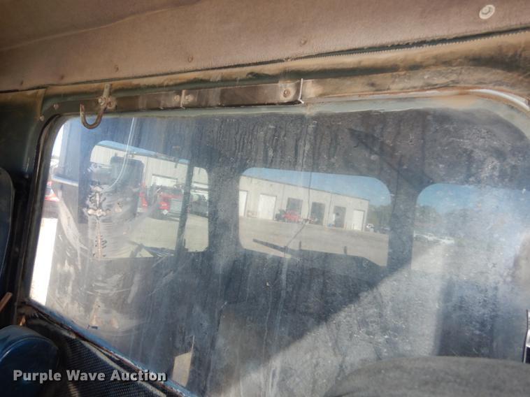 image for item J5662 1988 Freightliner FLC dump truck