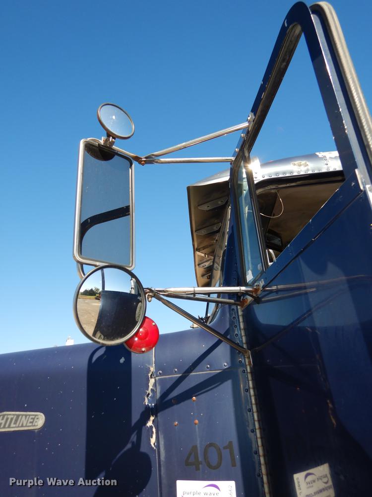 image for item J5662 1988 Freightliner FLC dump truck