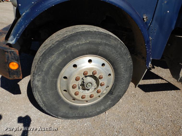 image for item J5662 1988 Freightliner FLC dump truck