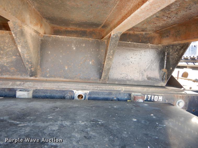 image for item J5662 1988 Freightliner FLC dump truck