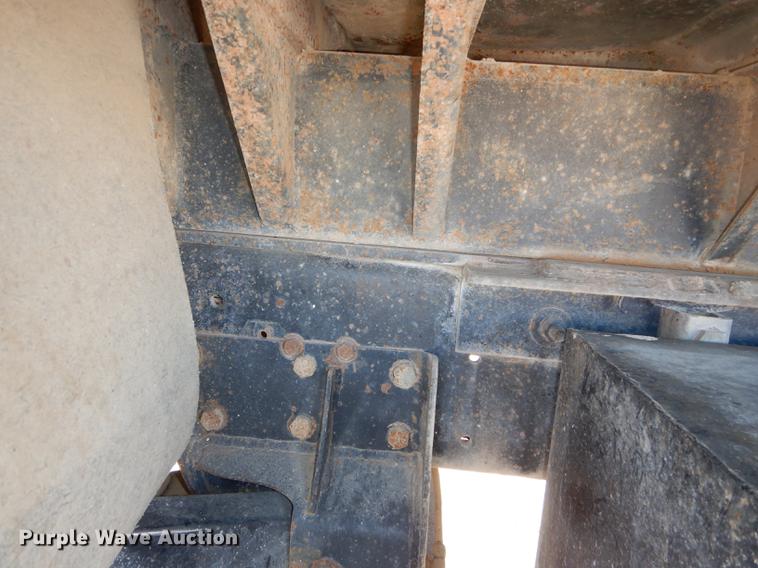 image for item J5662 1988 Freightliner FLC dump truck