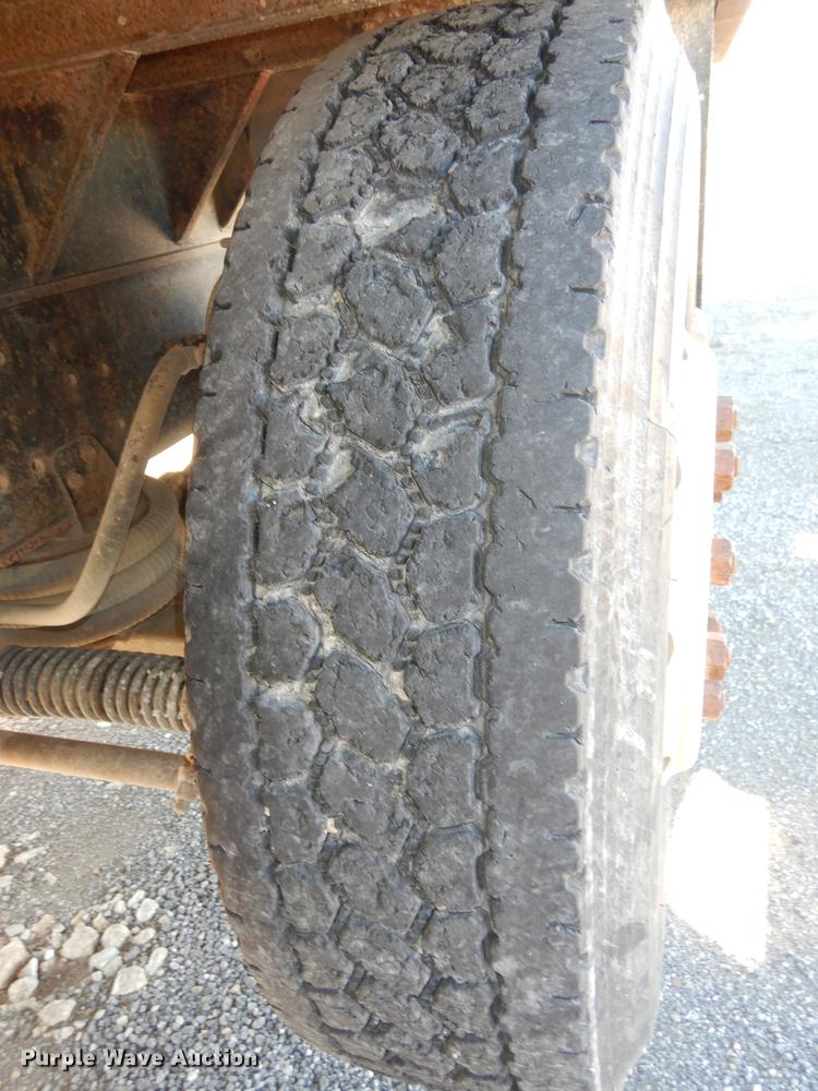 image for item J5662 1988 Freightliner FLC dump truck