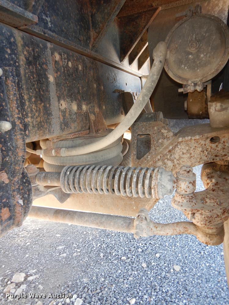 image for item J5662 1988 Freightliner FLC dump truck