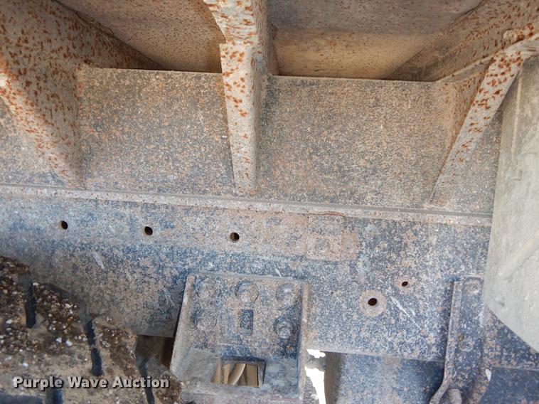image for item J5662 1988 Freightliner FLC dump truck