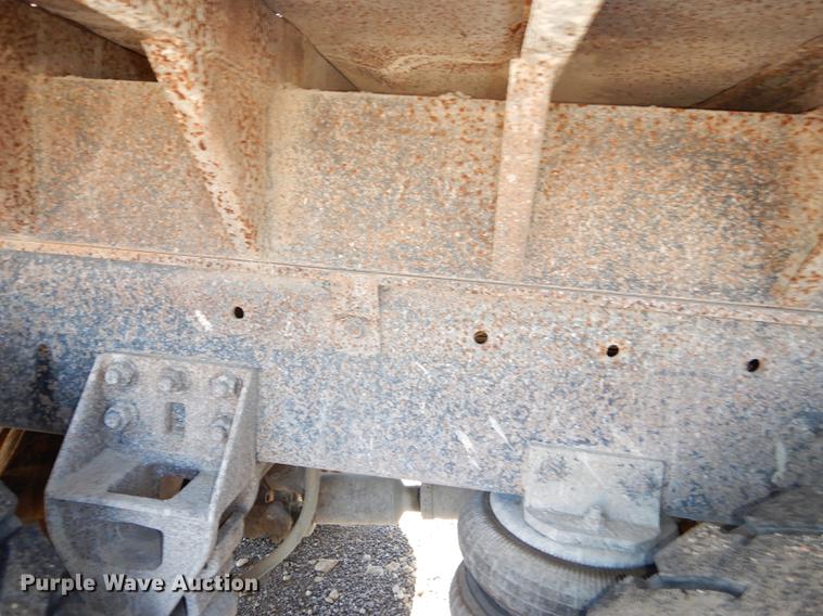 image for item J5662 1988 Freightliner FLC dump truck