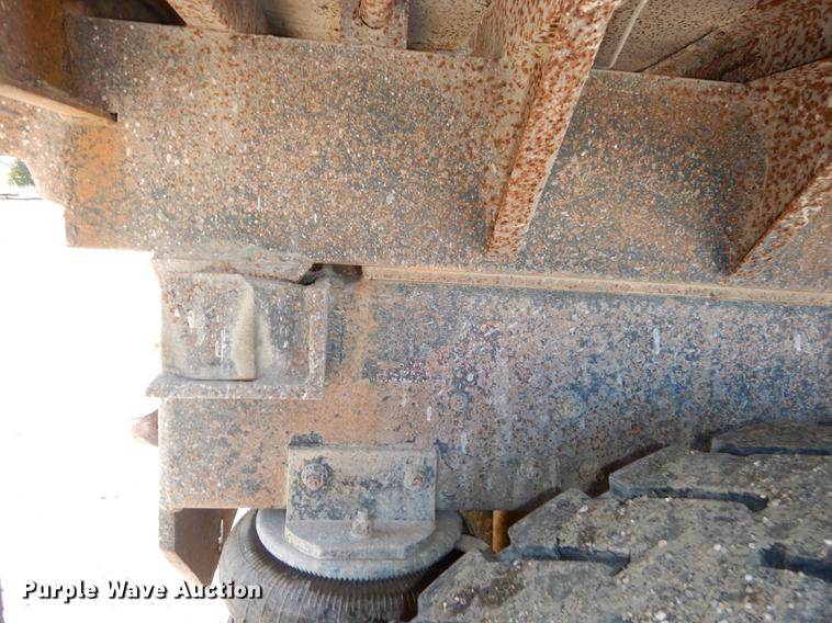 image for item J5662 1988 Freightliner FLC dump truck