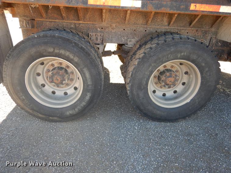 image for item J5662 1988 Freightliner FLC dump truck
