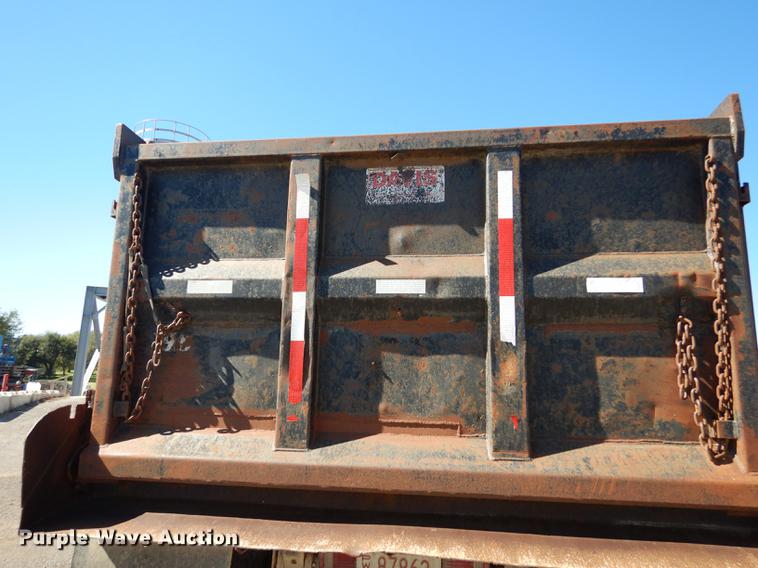 image for item J5662 1988 Freightliner FLC dump truck