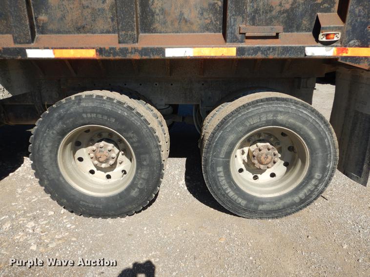 image for item J5662 1988 Freightliner FLC dump truck