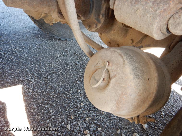 image for item J5662 1988 Freightliner FLC dump truck