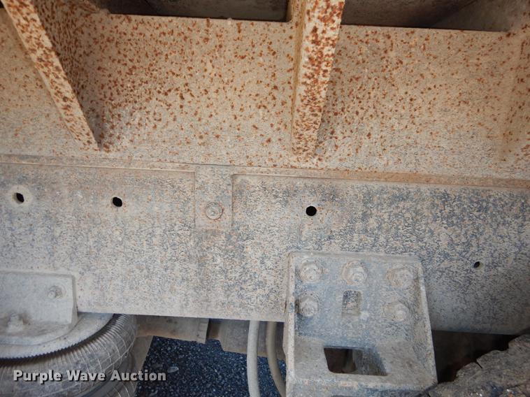 image for item J5662 1988 Freightliner FLC dump truck