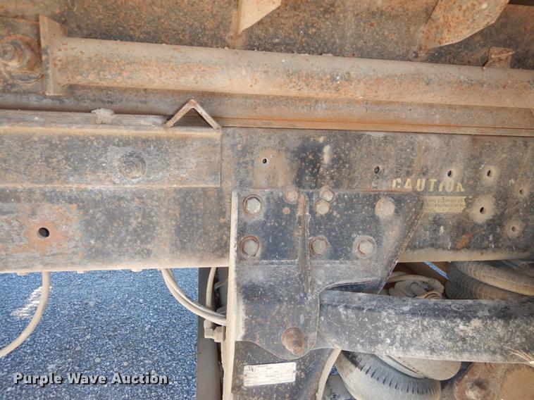 image for item J5662 1988 Freightliner FLC dump truck
