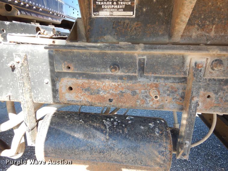 image for item J5662 1988 Freightliner FLC dump truck