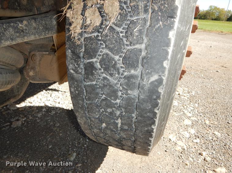 image for item J5662 1988 Freightliner FLC dump truck