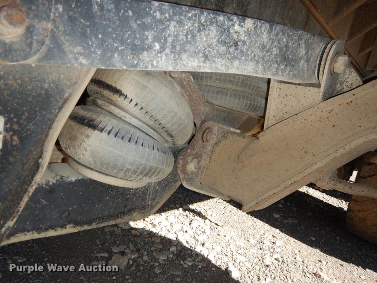 image for item J5662 1988 Freightliner FLC dump truck