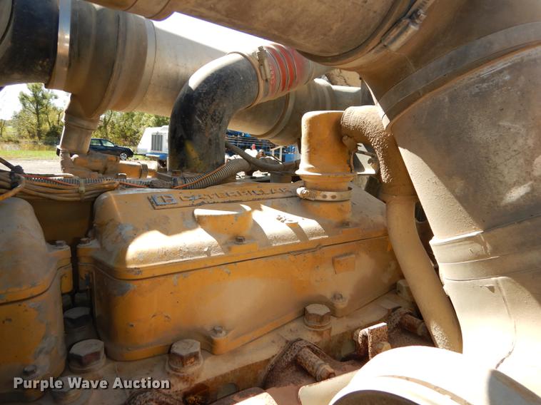 image for item J5662 1988 Freightliner FLC dump truck