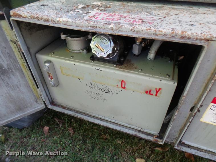 image for item K1763 1994 Sky Jack SJ7027 scissor lift