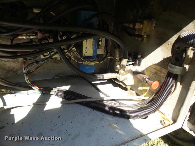 image for item K1763 1994 Sky Jack SJ7027 scissor lift