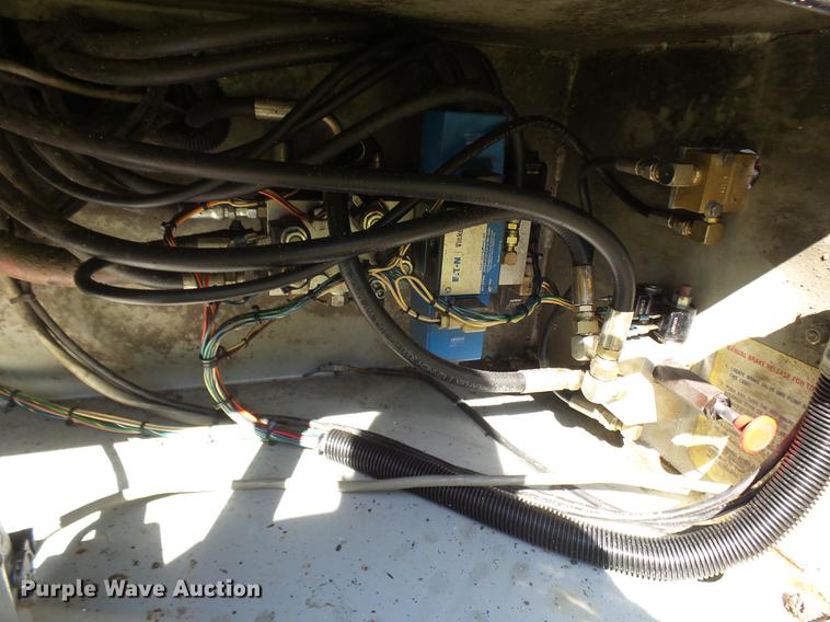 image for item K1763 1994 Sky Jack SJ7027 scissor lift