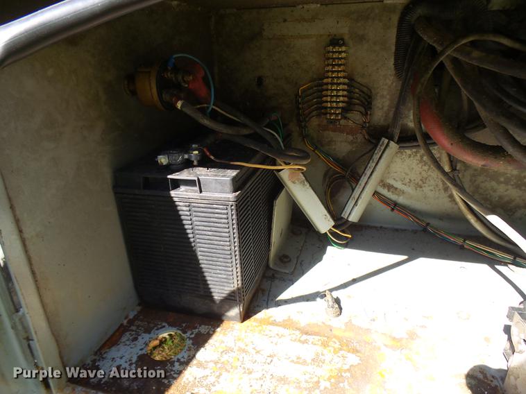 image for item K1763 1994 Sky Jack SJ7027 scissor lift