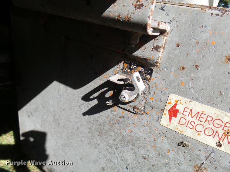 image for item K1763 1994 Sky Jack SJ7027 scissor lift