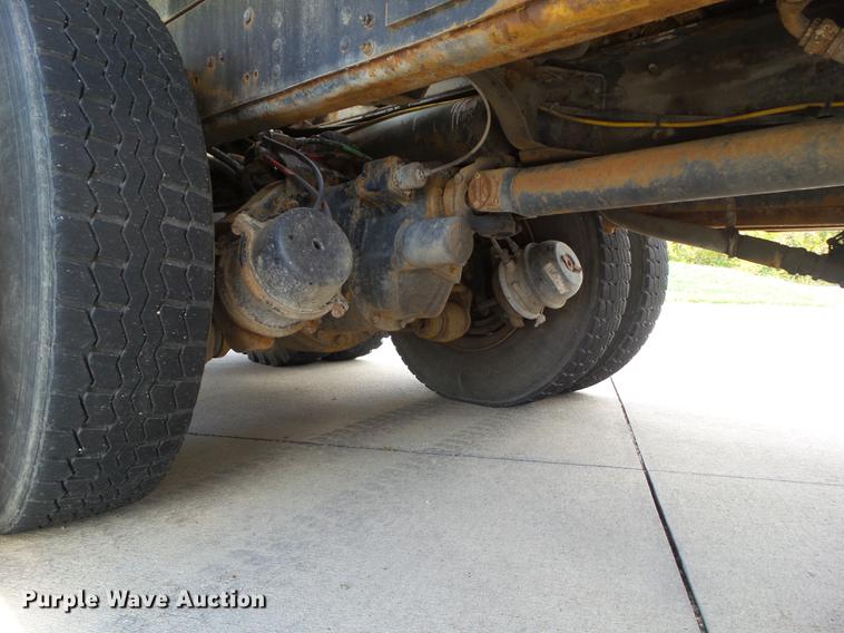 image for item L5636 1990 GMC TopKick reel truck