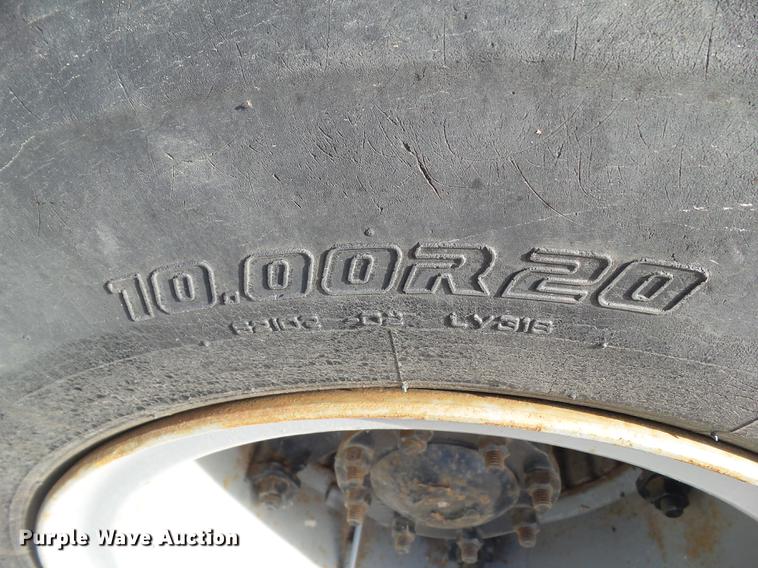 image for item L5636 1990 GMC TopKick reel truck