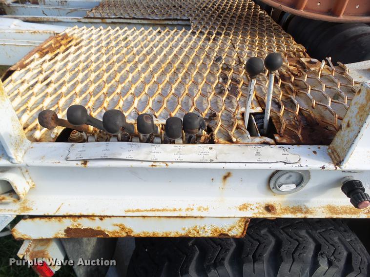 image for item L5636 1990 GMC TopKick reel truck