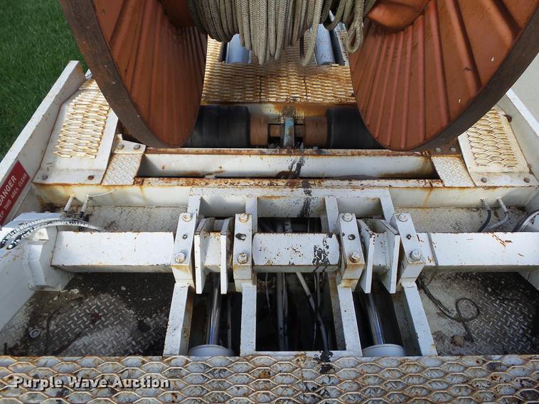 image for item L5636 1990 GMC TopKick reel truck