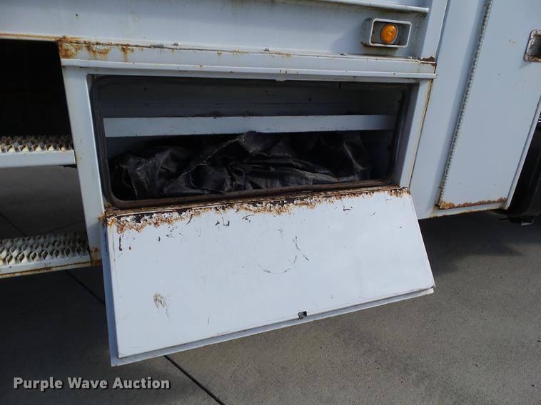 image for item L5636 1990 GMC TopKick reel truck