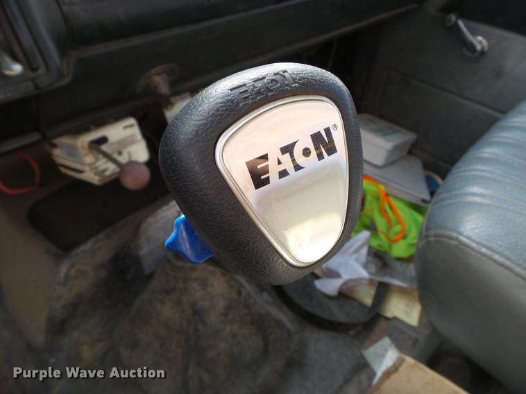 image for item L5636 1990 GMC TopKick reel truck