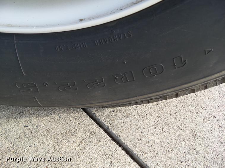 image for item L5636 1990 GMC TopKick reel truck