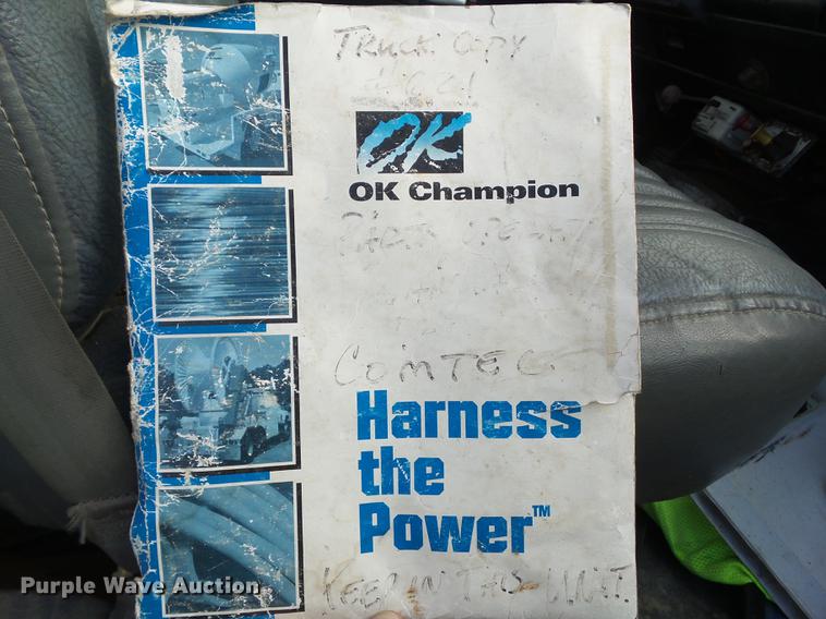 image for item L5636 1990 GMC TopKick reel truck