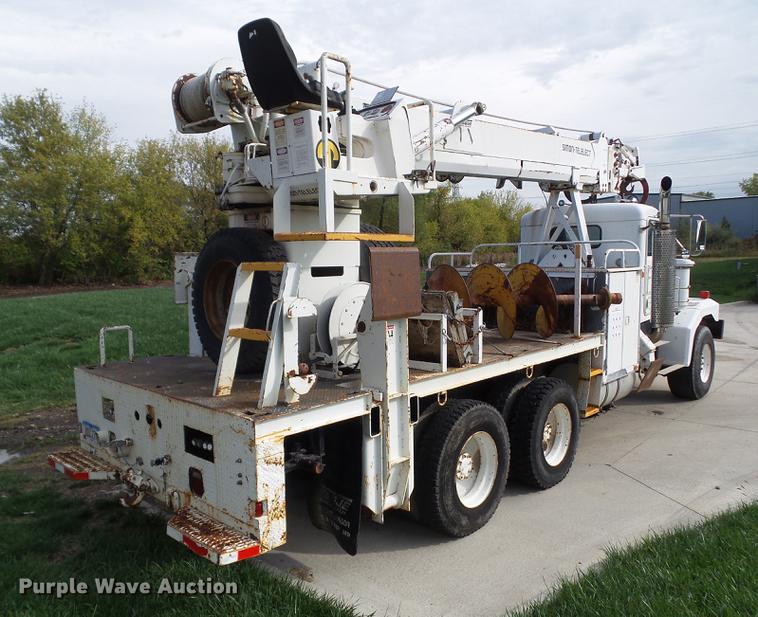 image for item L5637 1982 Kenworth C500 digger derrick truck