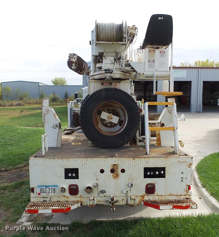 image for item L5637 1982 Kenworth C500 digger derrick truck