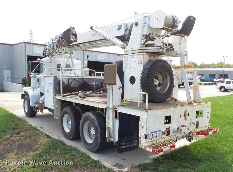 image for item L5637 1982 Kenworth C500 digger derrick truck
