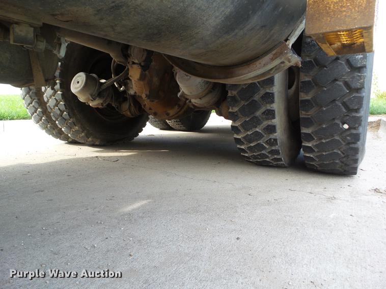 image for item L5637 1982 Kenworth C500 digger derrick truck