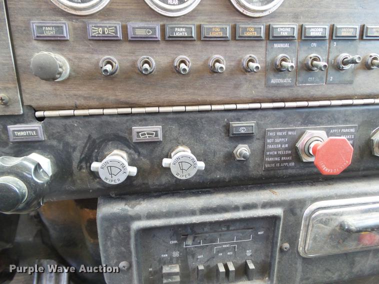 image for item L5637 1982 Kenworth C500 digger derrick truck